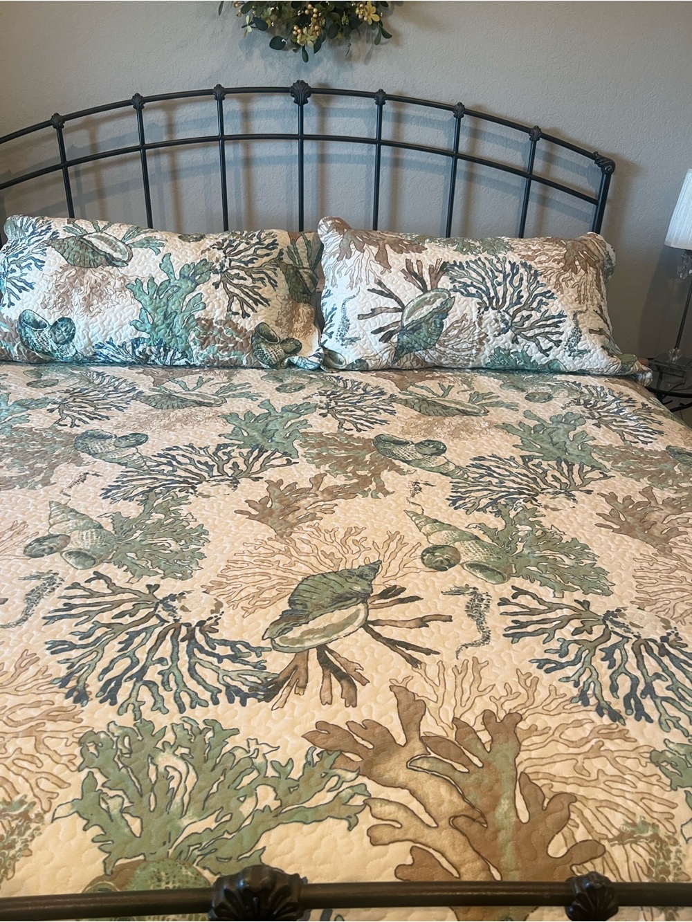 Coastal Reef Quilted Quilt - Cream & Teal King